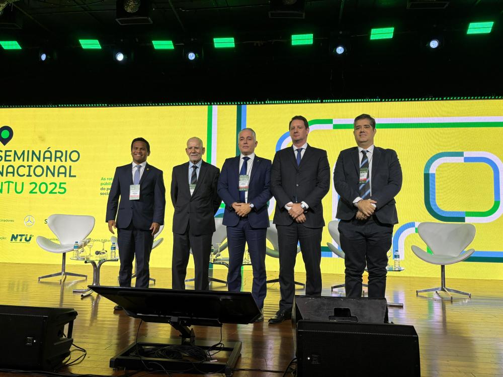 Capa da notícia: Brasília sedia seminário nacional sobre transporte público coletivo